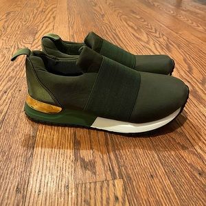 Hunter Green + Gold Casual Sneakers ✨